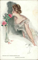 HARRISON FISHER SIGNED 1907 POSTCARD - WOMAN & FLOWERS - AMERICAN BEAUTIES - PUB BY . CHARLES SCRIBNER'S SON (5476) - Fisher, Harrison