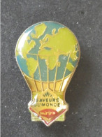 Pin's Montgolfière   MAGGI SAVEURS DU MONDE - Luchtballons