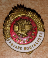 Insigne Pour Revers De La FANFARE SOCIALISTE De PATURAGES (Belgique Hainaut) - Other & Unclassified
