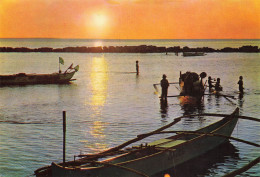 CPSM Philippines-Fisherman's Boat And Sunset     L2851 - Filipinas