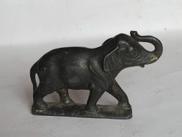 FIGURINE Marque Inconnue ELEPHANT EN METAL Sur Une Terrasse - Andere & Zonder Classificatie