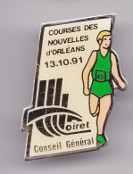 Pin's Courses Des Nouvelles D' Orléans 13.10.91 Conseil Général Du Loiret Course à Pied Dpt 45 Réf 7283JL - Medien