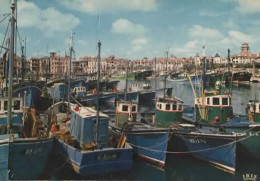 ST JEAN DE LUZ, BATEAUX DE PECHES, BA 1600, LA LIBERTE BA 1270 COULEUR  REF 15675 - Fishing Boats