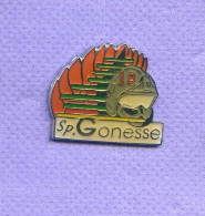 Rare Pins Pompier Gonesse Val D'Oise I293 - Pompiers