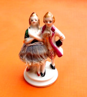 Figurine Couple Galant  Marquis / Marquise  Porcelaine Polychrome - Autres & Non Classés