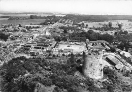 Guise * Vue Aérienne Sur La Commune Et Le Tour - Guise