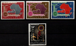 RUANDA     -  .Aéros.  .Série *  .   UAMPT  /  Télécommunications - Unused Stamps