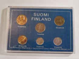The Mint Of Finland Official Coin Set Year 1983 - In ORIGINAL CASE And MINT CONDITION - - Finland