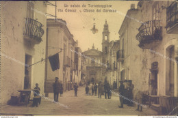 D649 Cartolina Un Saluto Da Torremaggiore Via Cavour Chiesa Del Carmine Foggia - Foggia