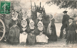 NOCES - Noce Bretonne Au Pays De Cornouailles - Groupe De Jeunes Filles - Carte Postale Ancienne - Hochzeiten