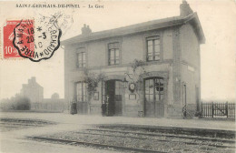35 SAINT GERMAIN DU PINEL. La Gare 1910 - Saint-Germain-sur-Ille