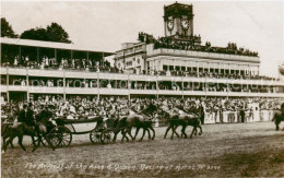 73831562 Ascot  UK The Arrival Of The King And Queen Racing At Ascot  - Autres & Non Classés