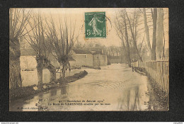 77 - COMBS LA VILLE - Inondation De Janvier 1910 - La Route De VARENNES Envahie Par Les Eaux - 1910? - RARE - Combs La Ville