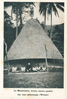 NOUVELLE CALEDONIE - Weïem - Le Missionnaire Trouve Parfois Une Case Pittoresque - Animé - Carte Postale Ancienne - Nouvelle-Calédonie