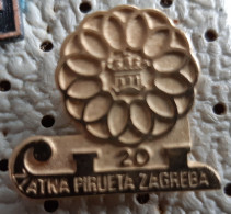 Zlatna Pirueta Zagreb 20 Years  Figure Skating Skate  YUgoslavia Vintage Pin Badge - Patinage Artistique