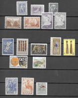 GRECE LOT DE TIMBRES NEUFS  GOMME INTACTE AU DOS SUR PRESQUE TOUS TBE COTE 63 EUROS - Collections