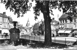 CPA-1955-27-BRETEUIL Sur ITON-Le Square Et La Place Laffitte -Edit Artaud-TBE - Breteuil