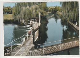 52 DEPT 28 : édit. Cim N° 636 : Nogent Le Roi Passerelle Du Moulin Ruffin - Nogent Le Roi