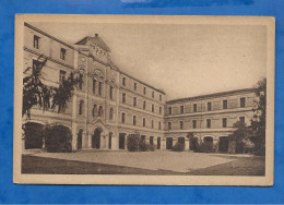 CPA - Belgique - Ecole Militaire D'Administration - Caserne De Lauwe - La Cour D'honneur - Circulée En 1950 - Menen