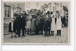 GARGES (?) - CARTE PHOTO - Char Fleuri - Groupe Costumé - Très Bon état - Garges Les Gonesses