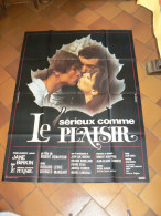 Affiche Du Film" SERIEUX COMME LE PLAISIR. "avec Jane BIRKIN. Film De Robert BENAYOUN. 116/160 Cm. Plis D'origine - Handtekening