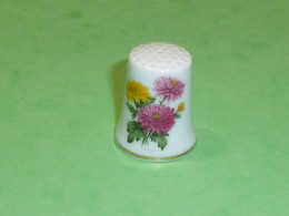 TB110B / Dé /Dés à Coudre / Autres Divers : Fleur - Thimbles