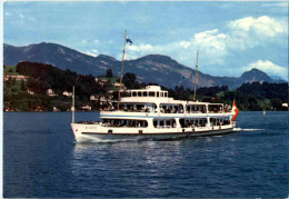 Vierwaldstättersee - Schiff Schwyz - Schwytz