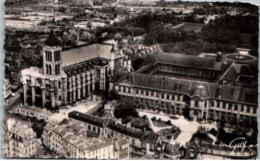 SAINT DENIS. -  En Avion Sur St Denis. : Basilique, Maison Nationale De La Légion D'Honneur.     Non Circulée. - Saint Denis