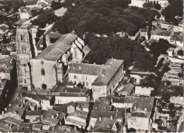 CE22 -(32) LECTOURE  -  VUE AERIENNE SUR LA CATHEDRALE  - 2 SCANS - Lectoure