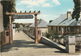 MO 10-(94) LIMEIL BREVANNES - ENTREE DU GROUPE SCOLAIRE PASTEUR - CARTE COULEURS - 2 SCANS - Limeil Brevannes