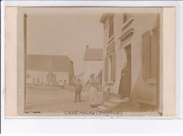 SOCHAUX: Café Maire Sochaux, L'homme Au Chapeau Est M. Schulthess, (photo Collée Sur Une Cpa) - Très Bon état - Sochaux