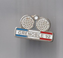 PIN'S THEME SPORT PETANQUE GRENOBLE  CHPT DE FRANCE 92 - Petanque