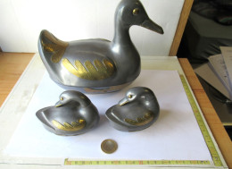 LADE 1300 - Chinese Tinnen Eendjes -  Canards Chinois En étain - 1554 Gram + 323 Gran + 302 Gram - Zinn