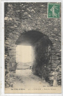 D 83. COGOLIN. PORTE DU CHATEAU. CARTE ECRITE - Cogolin