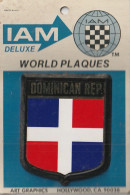 Z++ Nw- ( DOMINICAN REP. ) - WORLD PLAQUES - IAM DELUXE - PLAQUE AUTOMOBILE ADHESIVE SUR SUPPORT CARTONNE - Transports