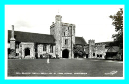 A852 / 075 WINCHESTER Hall Beaufort Tower And Ambulatory St Cross Hospital - Winchester