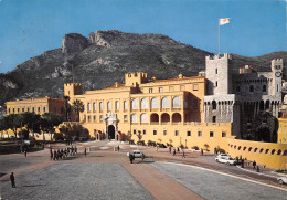 MONACO  Le Palais Du Prince Et La Place     N° 103 \MK3006 - Fürstenpalast