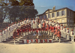 33- PAUILLAC - LA BATTERIE PAUILLACOISE ET SES MAJORETTES- TWIRLING BATON  MAJORETTE  RARE - Pauillac