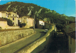 CPM..84..ROBION..VAUCLUSE..VILLAGE PROVENCAL PRES DE CAVAILLON - Robion