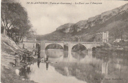 XXX -(82) ST ANTONIN - LE PONT SUR L' AVEYRON - ANIMATION - LAVANDIERES - PHOTO GIMET , MONTAUBAN  - 2 SCANS - Saint Antonin Noble Val