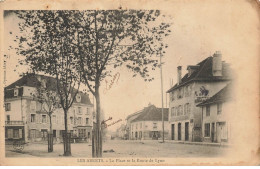 38 LES ABRETS #23196 LA PLACE ET LA ROUTE DE LYON - Les Abrets