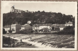 CPSM 55 - DUN SUR MEUSE - Le Déversoir - TB PLAN Cours D'eau + Détails Maisons + Petite Animation  Enfants - Dun Sur Meuse