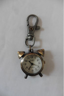 Porte-clé Montre à Quartz DBS En Forme De Réveil Ancien Métal Or Vieilli Bronze - Horloge: Modern