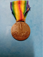 Une Médaille De Guerre Italienne - Italia