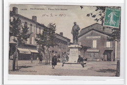 VIC-FEZENSAC : Place Felix Soules (toillée) - Etat (décollée- - Vic-Fezensac