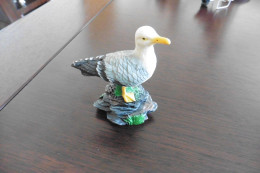 Figurine Objet De Vitrine Oiseau De Mer Goéland Mouette Canard Céramique Ou Résine - Tiere