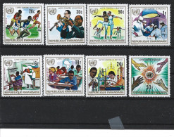 1972 RWANDA 493-500 ** Racisme, Musique, Chirurgie, Tissage, Mains - Neufs