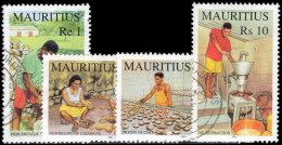 Mauritius 2001 Coconut Industry Fine Used. - Maurice (1968-...)