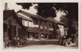 40 - B22036CPA - BISCAROSSE BOURG - BISCARROSSE - La Place Sous Le Vieil Orme, Cafe Terrasse - Parfait état - LANDES - Biscarrosse