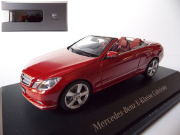 Schuco Mercedes Classe E Cabriolet Echelle 1/43 En Boite Vitrine Et Surboite Carton - Schuco